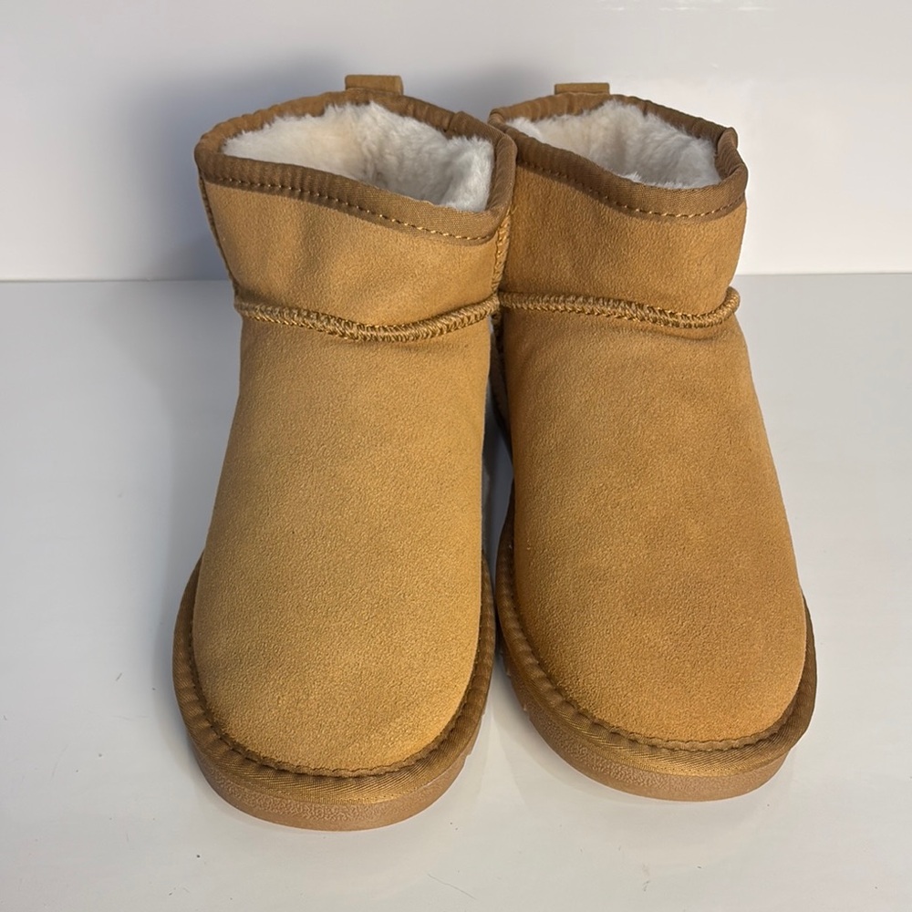 New Faux Suede Mini Boots Booties Tan Slippers Faux Fur Lined Women's Size 9.5